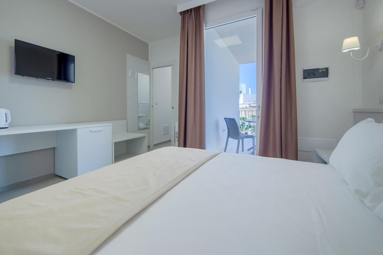 Smart Hotel Ugento Torre San Giovanni Ugento Exterior photo