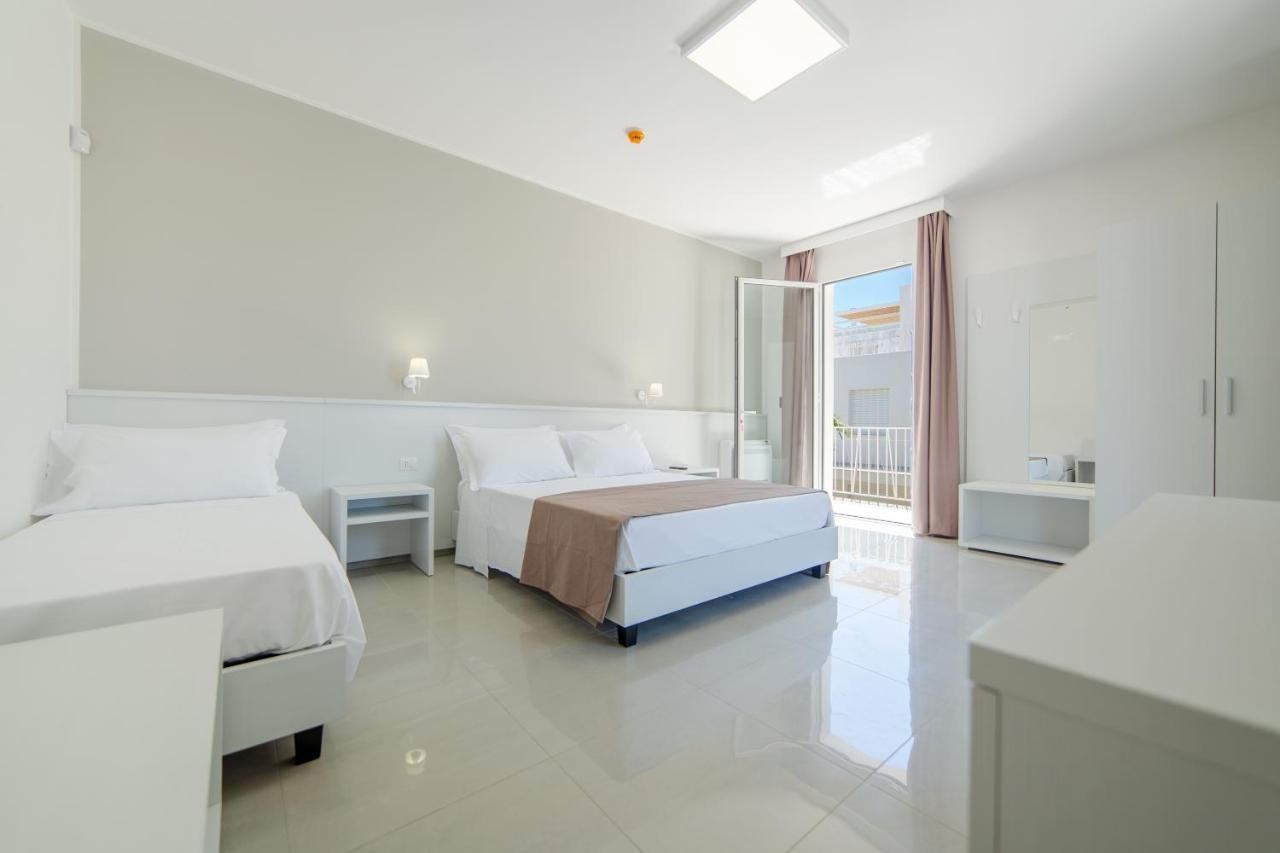 Smart Hotel Ugento Torre San Giovanni Ugento Exterior photo