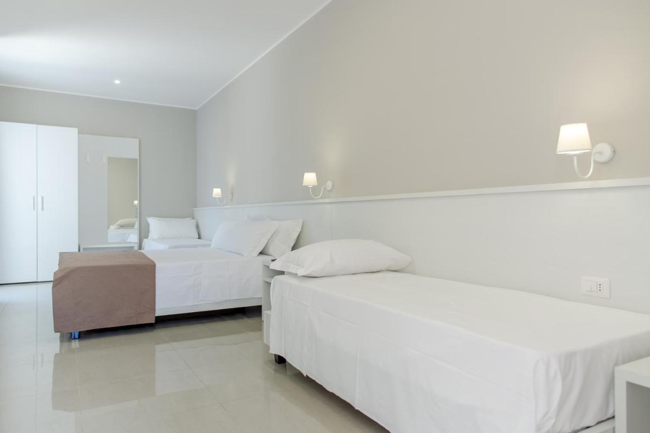 Smart Hotel Ugento Torre San Giovanni Ugento Exterior photo
