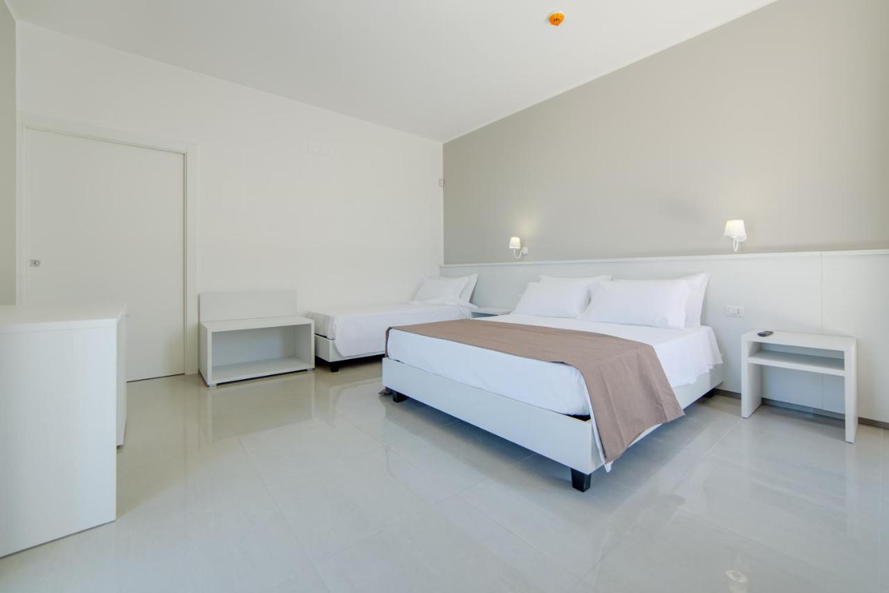 Smart Hotel Ugento Torre San Giovanni Ugento Exterior photo
