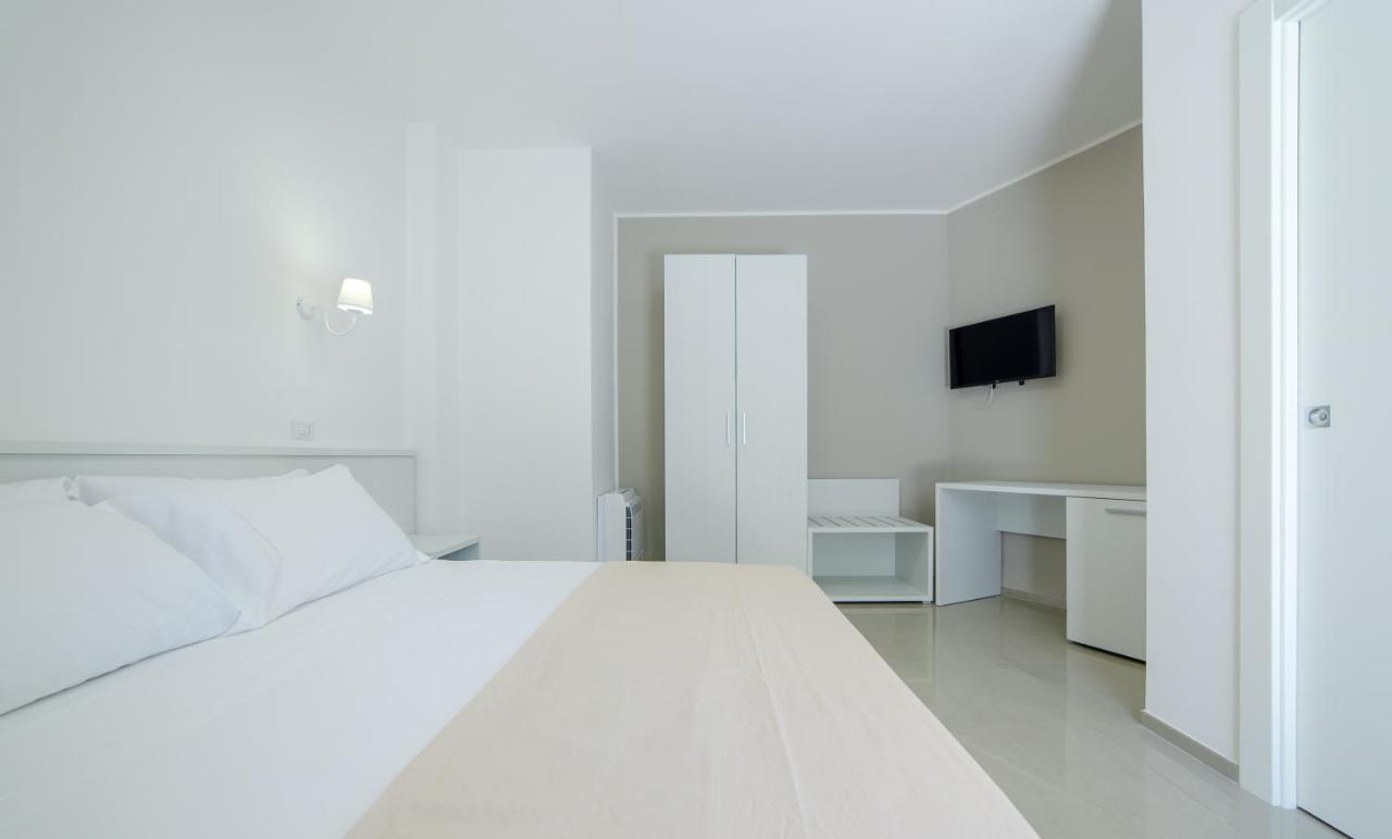 Smart Hotel Ugento Torre San Giovanni Ugento Exterior photo